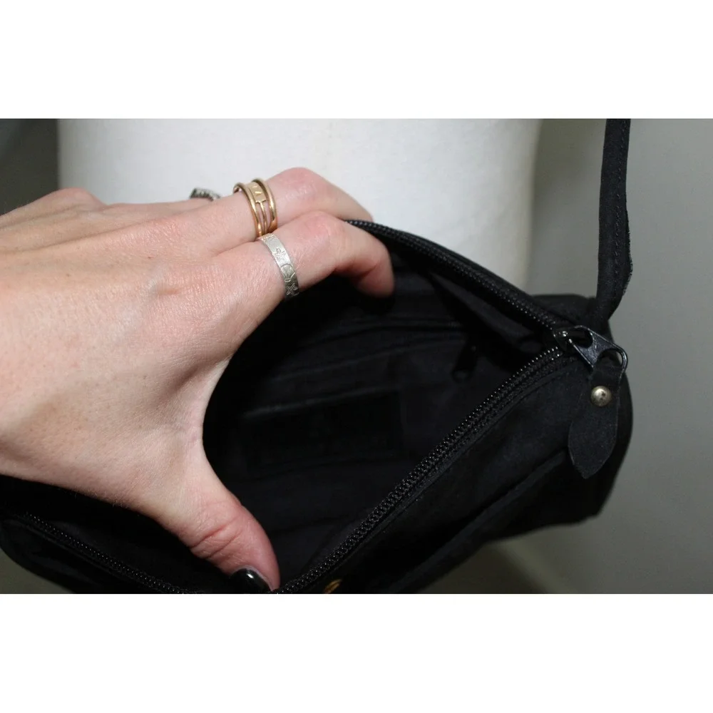 VTG Etienne Aigner Black Nylon Crossbody Bag Gold Logo 7220RN‎ Small Purse